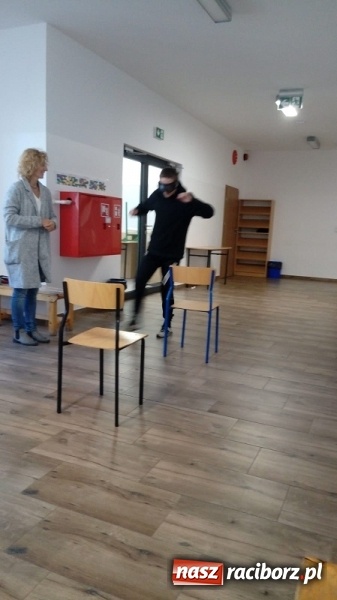 Zdjęcie w galerii na portalu naszraciborz.pl: Dopalacze-wypalacze. Akcja profilaktyczna w kuźniańskim MOW wiadomości z regionu