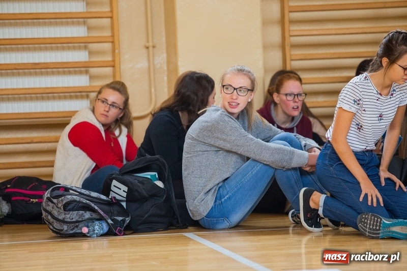 Zdjęcie w galerii na portalu naszraciborz.pl: Turniej gier i zabaw językowych dla uczniów II LO w Raciborzu wiadomości z regionu