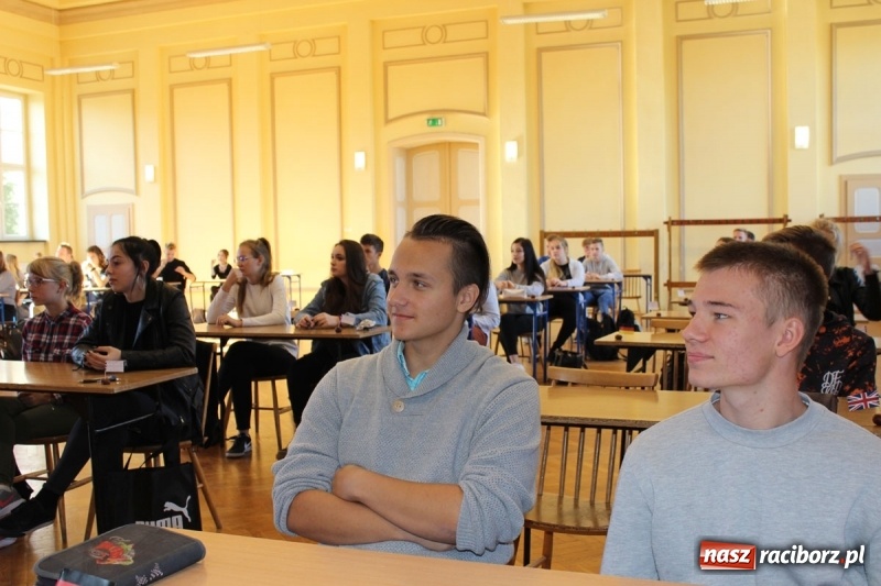 Zdjęcie w galerii na portalu naszraciborz.pl: Europejski Dzień Języków Obcych w Ekonomiku wiadomości z regionu