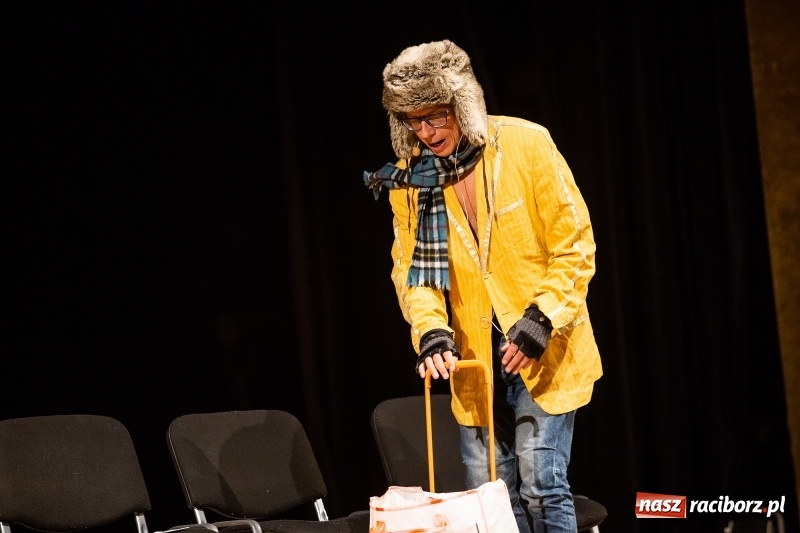Zdjęcie w galerii na portalu naszraciborz.pl: Kabaret pod Wyrwigroszem bawił w RCK wiadomości z regionu