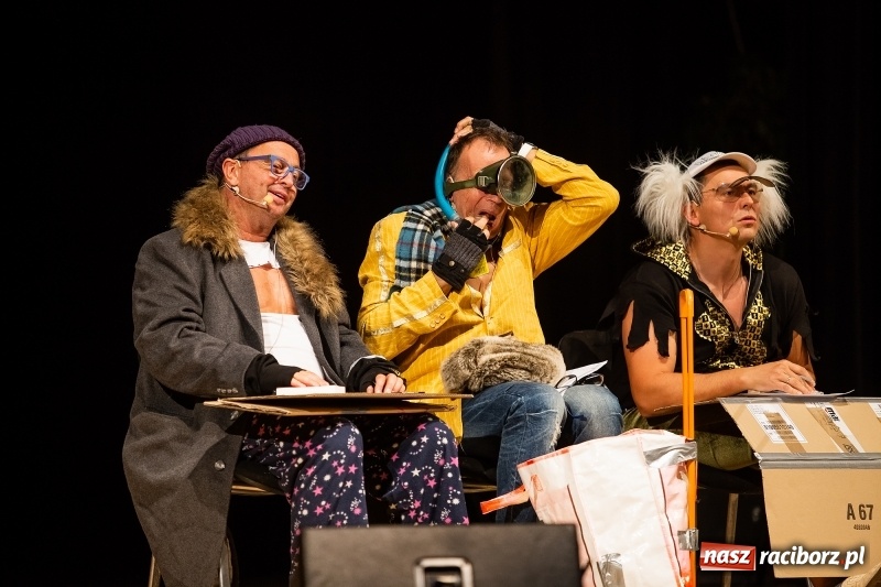 Zdjęcie w galerii na portalu naszraciborz.pl: Kabaret pod Wyrwigroszem bawił w RCK wiadomości z regionu