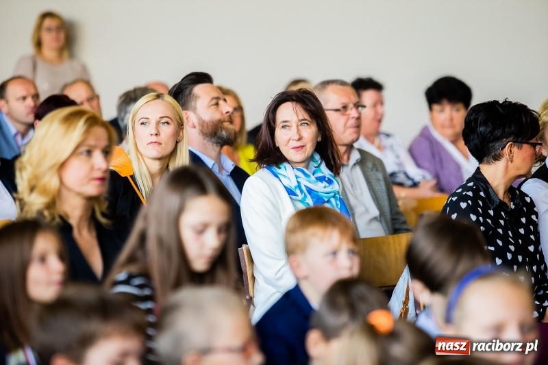 Zdjęcie w galerii na portalu naszraciborz.pl: Obchody 80-lecia szkoły w Ocicach FOTO i WIDEO wiadomości z regionu