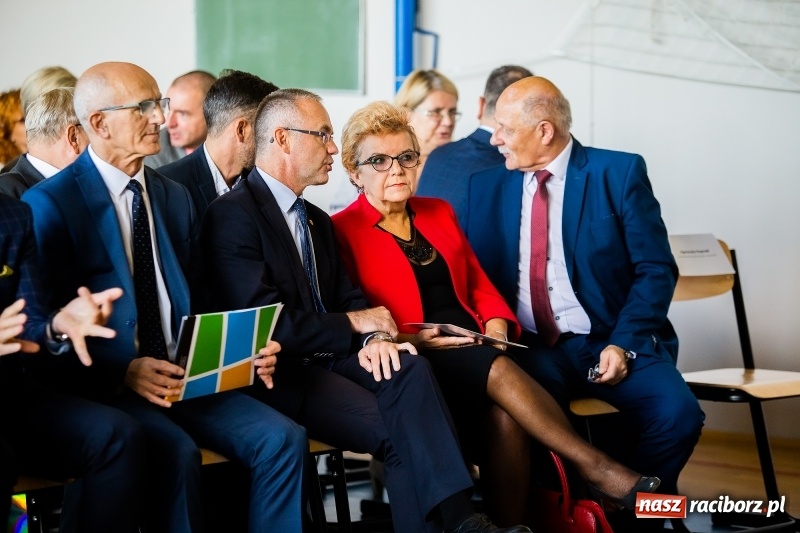 Zdjęcie w galerii na portalu naszraciborz.pl: Obchody 80-lecia szkoły w Ocicach FOTO i WIDEO wiadomości z regionu