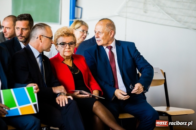 Zdjęcie w galerii na portalu naszraciborz.pl: Obchody 80-lecia szkoły w Ocicach FOTO i WIDEO wiadomości z regionu