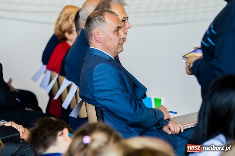 Zdjęcie w galerii na portalu naszraciborz.pl: Obchody 80-lecia szkoły w Ocicach FOTO i WIDEO wiadomości z regionu