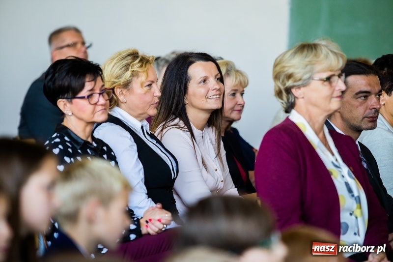 Zdjęcie w galerii na portalu naszraciborz.pl: Obchody 80-lecia szkoły w Ocicach FOTO i WIDEO wiadomości z regionu