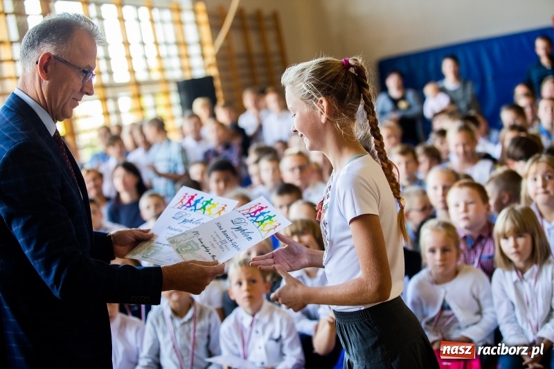 Zdjęcie w galerii na portalu naszraciborz.pl: Obchody 80-lecia szkoły w Ocicach FOTO i WIDEO wiadomości z regionu