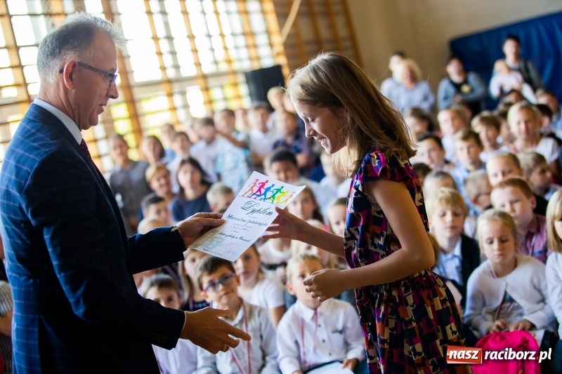 Zdjęcie w galerii na portalu naszraciborz.pl: Obchody 80-lecia szkoły w Ocicach FOTO i WIDEO wiadomości z regionu