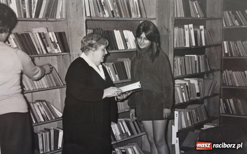 Zdjęcie w galerii na portalu naszraciborz.pl: Poznaj swoją bibliotekę. Historia filii numer 6 przy Powiatowym Domu Kultury wiadomości z regionu