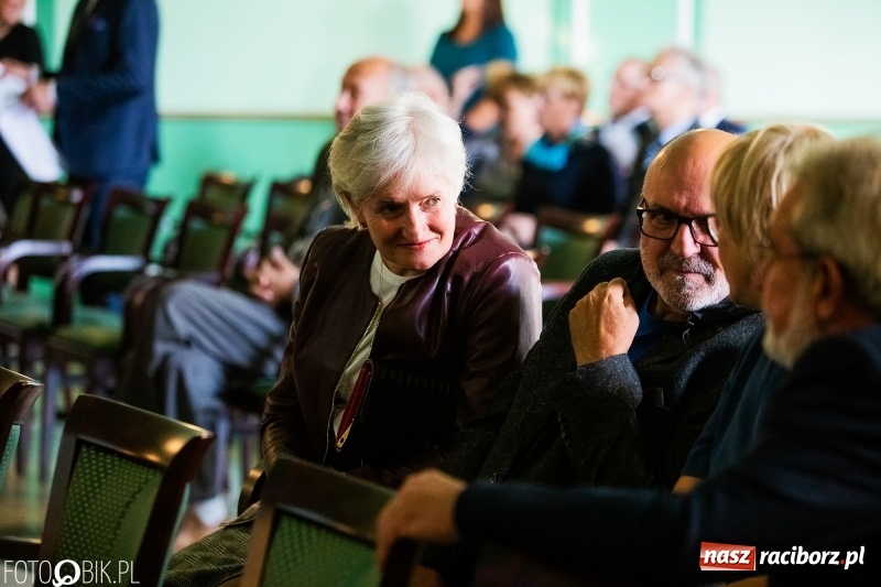 Zdjęcie w galerii na portalu naszraciborz.pl: Po raz szósty wręczono dziś Filary Ziemi Raciborskiej wiadomości z regionu