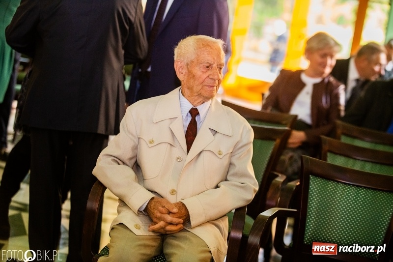 Zdjęcie w galerii na portalu naszraciborz.pl: Po raz szósty wręczono dziś Filary Ziemi Raciborskiej wiadomości z regionu