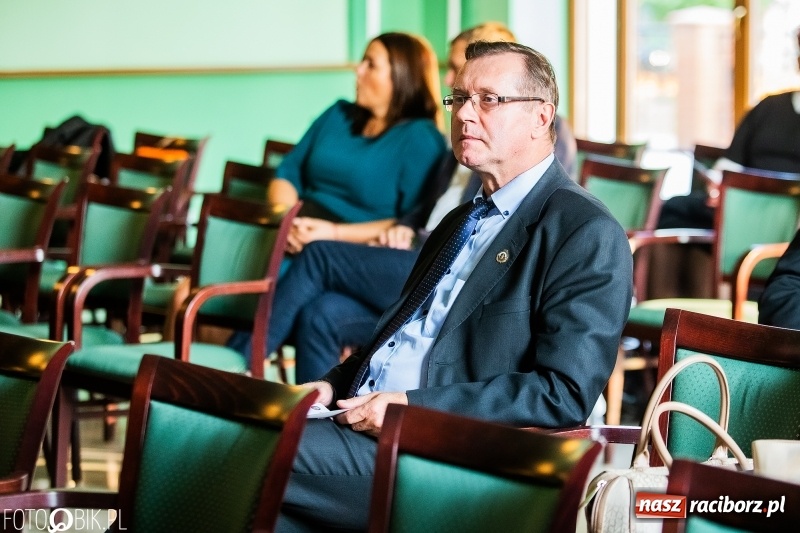 Zdjęcie w galerii na portalu naszraciborz.pl: Po raz szósty wręczono dziś Filary Ziemi Raciborskiej wiadomości z regionu