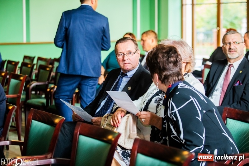 Zdjęcie w galerii na portalu naszraciborz.pl: Po raz szósty wręczono dziś Filary Ziemi Raciborskiej wiadomości z regionu