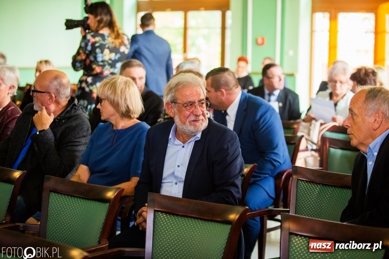 Zdjęcie w galerii na portalu naszraciborz.pl: Po raz szósty wręczono dziś Filary Ziemi Raciborskiej wiadomości z regionu