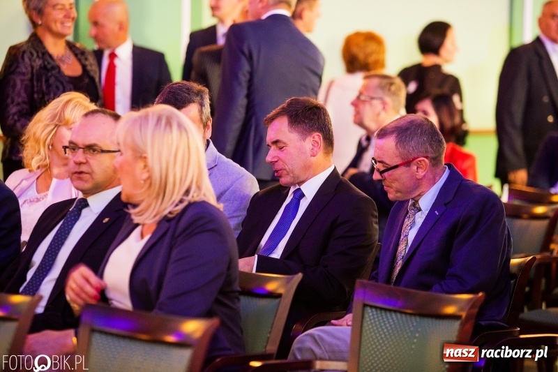 Zdjęcie w galerii na portalu naszraciborz.pl: Po raz szósty wręczono dziś Filary Ziemi Raciborskiej wiadomości z regionu