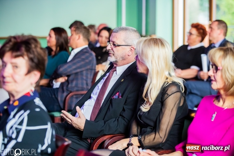 Zdjęcie w galerii na portalu naszraciborz.pl: Po raz szósty wręczono dziś Filary Ziemi Raciborskiej wiadomości z regionu