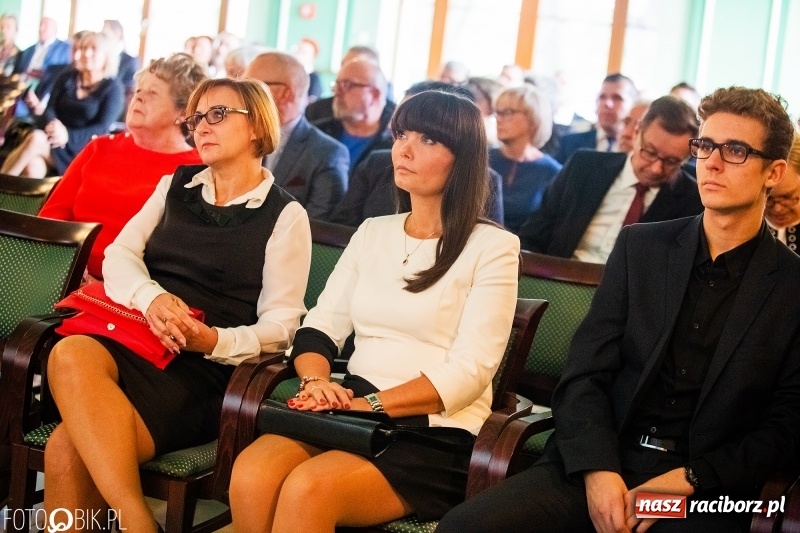 Zdjęcie w galerii na portalu naszraciborz.pl: Po raz szósty wręczono dziś Filary Ziemi Raciborskiej wiadomości z regionu