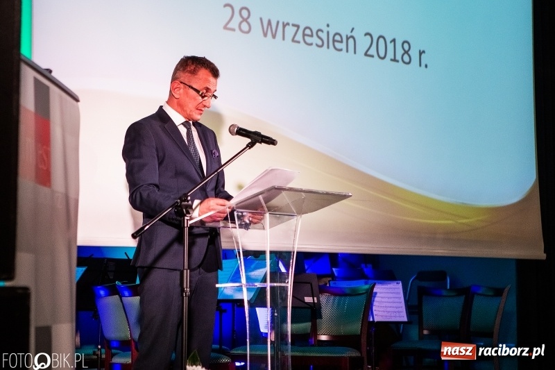 Zdjęcie w galerii na portalu naszraciborz.pl: Po raz szósty wręczono dziś Filary Ziemi Raciborskiej wiadomości z regionu