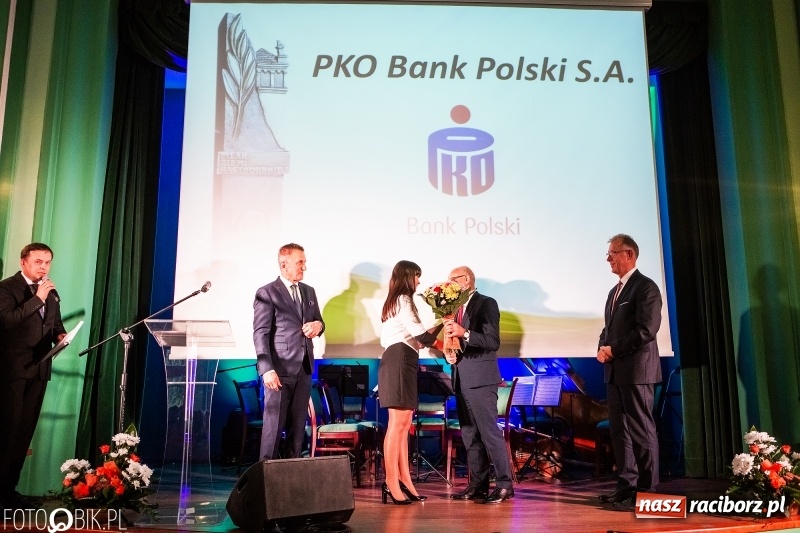 Zdjęcie w galerii na portalu naszraciborz.pl: Po raz szósty wręczono dziś Filary Ziemi Raciborskiej wiadomości z regionu