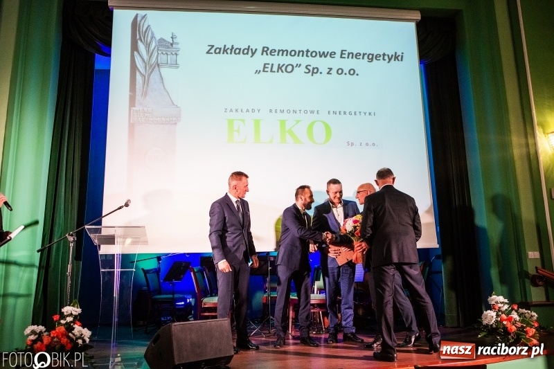 Zdjęcie w galerii na portalu naszraciborz.pl: Po raz szósty wręczono dziś Filary Ziemi Raciborskiej wiadomości z regionu