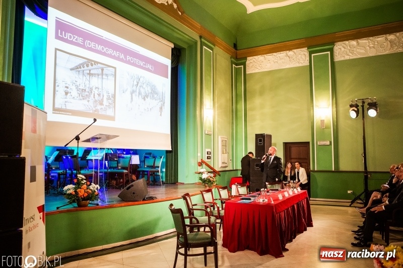 Zdjęcie w galerii na portalu naszraciborz.pl: Po raz szósty wręczono dziś Filary Ziemi Raciborskiej wiadomości z regionu