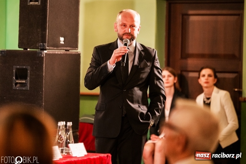 Zdjęcie w galerii na portalu naszraciborz.pl: Po raz szósty wręczono dziś Filary Ziemi Raciborskiej wiadomości z regionu