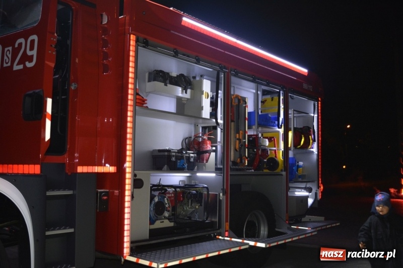 Zdjęcie w galerii na portalu naszraciborz.pl: Strażacka feta w Brzeziu. Miejscowa OSP ma nowiutki wóz bojowy na 140. urodziny  wiadomości z regionu