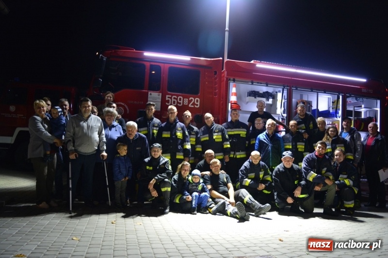 Zdjęcie w galerii na portalu naszraciborz.pl: Strażacka feta w Brzeziu. Miejscowa OSP ma nowiutki wóz bojowy na 140. urodziny  wiadomości z regionu