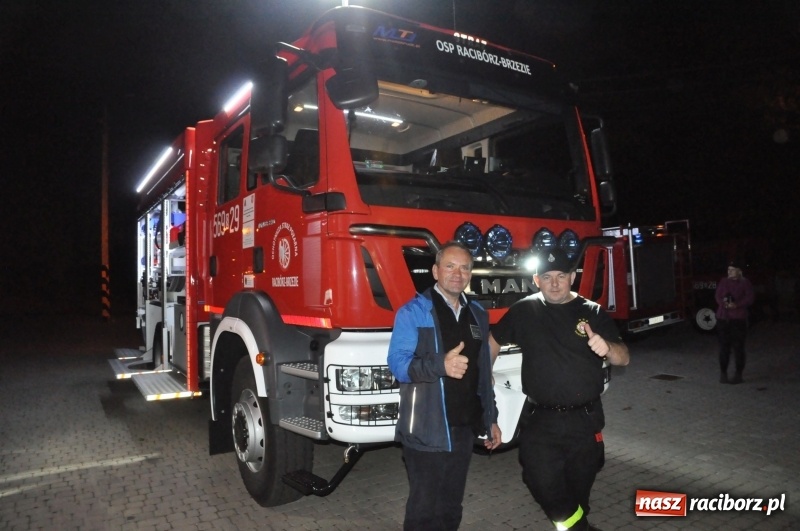 Zdjęcie w galerii na portalu naszraciborz.pl: Strażacka feta w Brzeziu. Miejscowa OSP ma nowiutki wóz bojowy na 140. urodziny  wiadomości z regionu