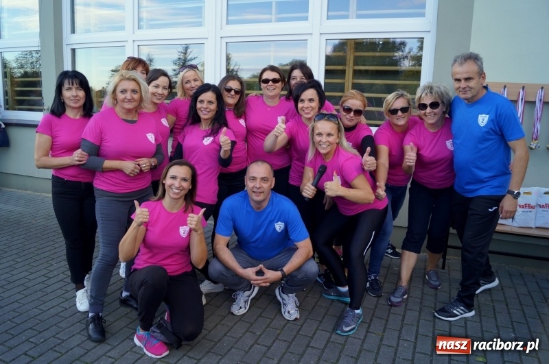 Zdjęcie w galerii na portalu naszraciborz.pl: 800 metrów na 80-lecie szkoły na Ocicach  wiadomości z regionu