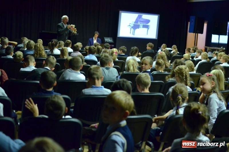 Zdjęcie w galerii na portalu naszraciborz.pl: Od klawesynu do fortepianu. Koncerty w RCK  wiadomości z regionu
