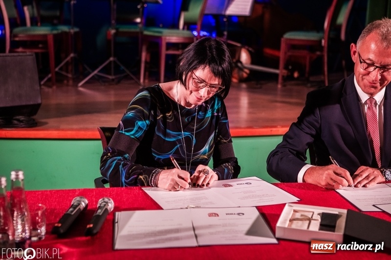 Zdjęcie w galerii na portalu naszraciborz.pl: Uczelnia-biznes-miasto. Globalna gospodarka stawia nowe wyzwania. Nowoczesny kampus na Opawskiej  wiadomości z regionu