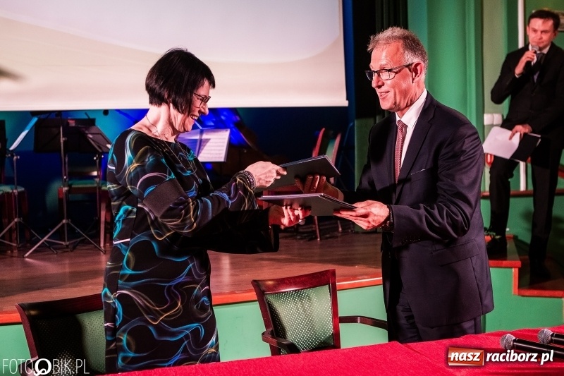 Zdjęcie w galerii na portalu naszraciborz.pl: Uczelnia-biznes-miasto. Globalna gospodarka stawia nowe wyzwania. Nowoczesny kampus na Opawskiej  wiadomości z regionu