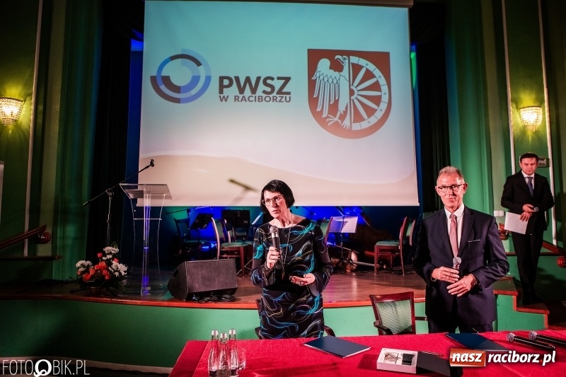 Zdjęcie w galerii na portalu naszraciborz.pl: Uczelnia-biznes-miasto. Globalna gospodarka stawia nowe wyzwania. Nowoczesny kampus na Opawskiej  wiadomości z regionu