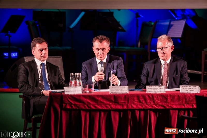 Zdjęcie w galerii na portalu naszraciborz.pl: Uczelnia-biznes-miasto. Globalna gospodarka stawia nowe wyzwania. Nowoczesny kampus na Opawskiej  wiadomości z regionu