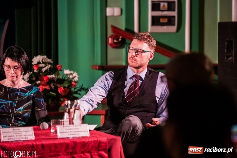 Zdjęcie w galerii na portalu naszraciborz.pl: Uczelnia-biznes-miasto. Globalna gospodarka stawia nowe wyzwania. Nowoczesny kampus na Opawskiej  wiadomości z regionu