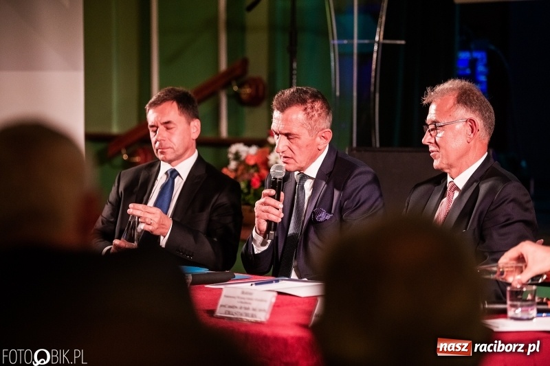 Zdjęcie w galerii na portalu naszraciborz.pl: Uczelnia-biznes-miasto. Globalna gospodarka stawia nowe wyzwania. Nowoczesny kampus na Opawskiej  wiadomości z regionu