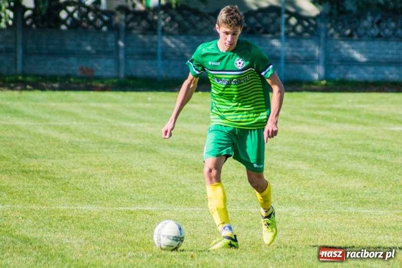 Zdjęcie w galerii na portalu naszraciborz.pl: Juniorzy starsi: Wicelider z Tworkowa lepszy od Lysek wiadomości z regionu
