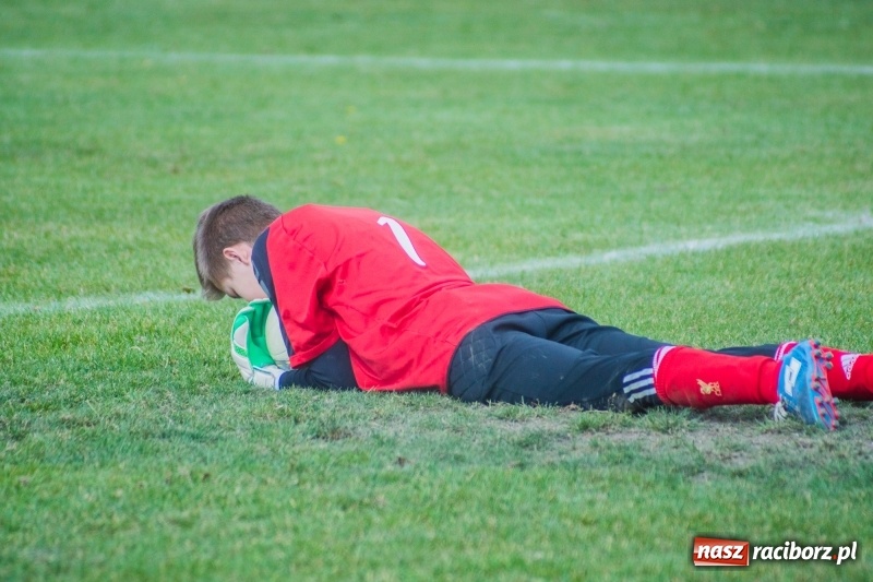 Zdjęcie w galerii na portalu naszraciborz.pl: Juniorzy starsi: Wicelider z Tworkowa lepszy od Lysek wiadomości z regionu