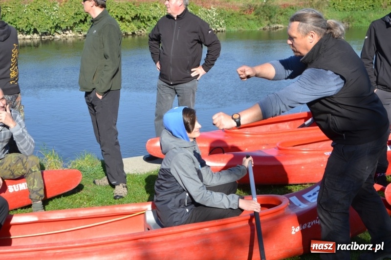 Zdjęcie w galerii na portalu naszraciborz.pl: Ostani spływ w sezonie. Symboliczne zamknięcie Meandrów Odry wiadomości z regionu