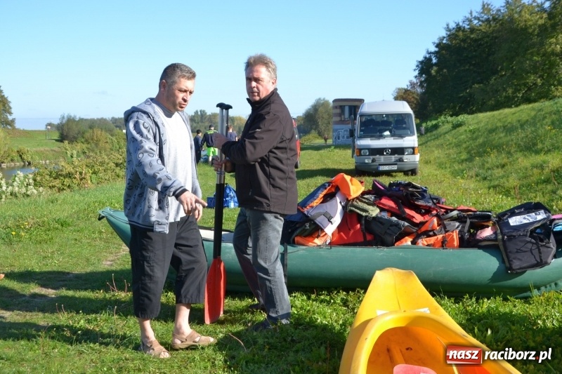 Zdjęcie w galerii na portalu naszraciborz.pl: Ostani spływ w sezonie. Symboliczne zamknięcie Meandrów Odry wiadomości z regionu