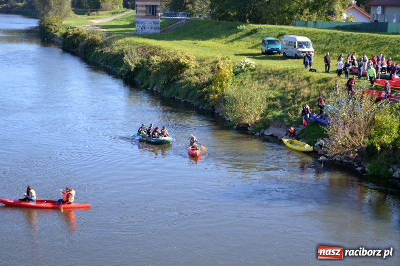 Zdjęcie w galerii na portalu naszraciborz.pl: Ostani spływ w sezonie. Symboliczne zamknięcie Meandrów Odry wiadomości z regionu