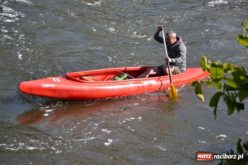 Zdjęcie w galerii na portalu naszraciborz.pl: Ostani spływ w sezonie. Symboliczne zamknięcie Meandrów Odry wiadomości z regionu