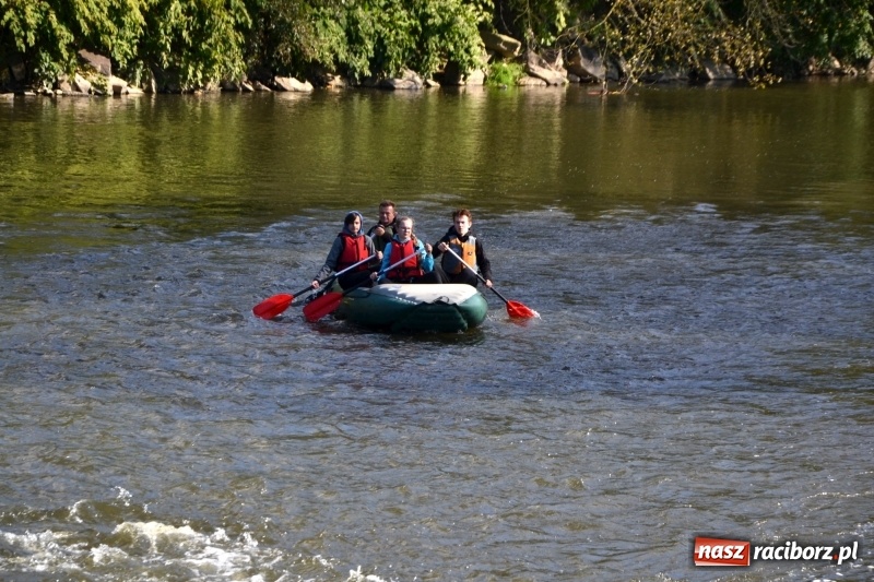Zdjęcie w galerii na portalu naszraciborz.pl: Ostani spływ w sezonie. Symboliczne zamknięcie Meandrów Odry wiadomości z regionu