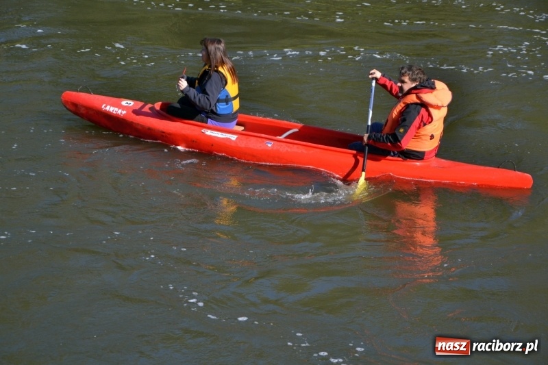 Zdjęcie w galerii na portalu naszraciborz.pl: Ostani spływ w sezonie. Symboliczne zamknięcie Meandrów Odry wiadomości z regionu