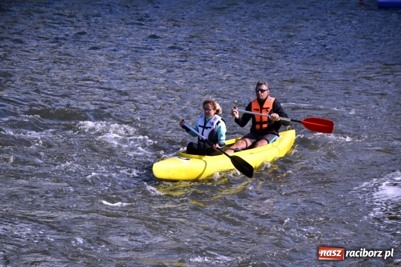 Zdjęcie w galerii na portalu naszraciborz.pl: Ostani spływ w sezonie. Symboliczne zamknięcie Meandrów Odry wiadomości z regionu