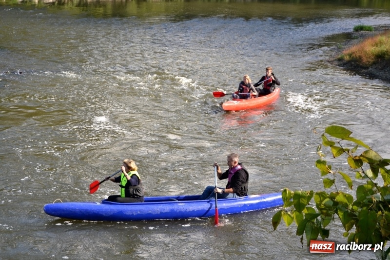 Zdjęcie w galerii na portalu naszraciborz.pl: Ostani spływ w sezonie. Symboliczne zamknięcie Meandrów Odry wiadomości z regionu
