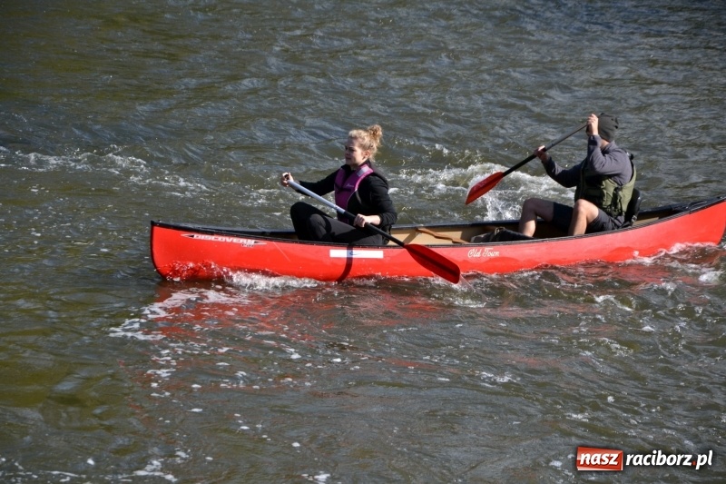 Zdjęcie w galerii na portalu naszraciborz.pl: Ostani spływ w sezonie. Symboliczne zamknięcie Meandrów Odry wiadomości z regionu