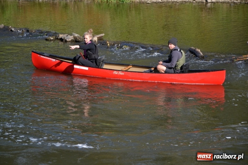 Zdjęcie w galerii na portalu naszraciborz.pl: Ostani spływ w sezonie. Symboliczne zamknięcie Meandrów Odry wiadomości z regionu