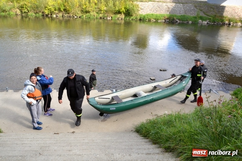 Zdjęcie w galerii na portalu naszraciborz.pl: Ostani spływ w sezonie. Symboliczne zamknięcie Meandrów Odry wiadomości z regionu